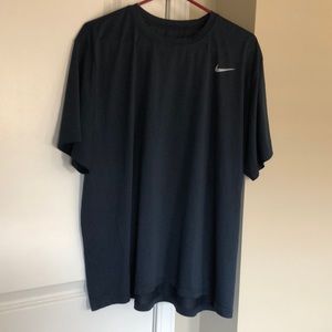 Men’s Nike shirt